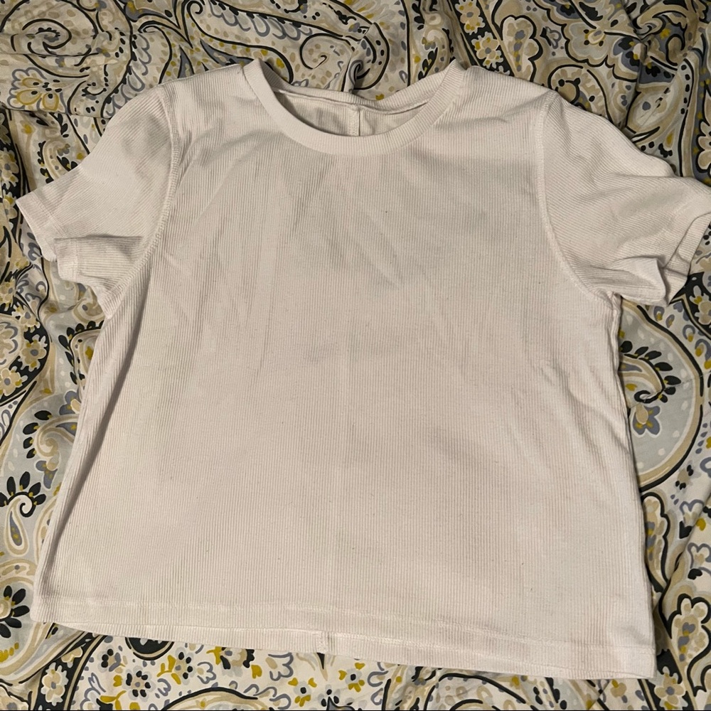 Ribbed cropped white tee